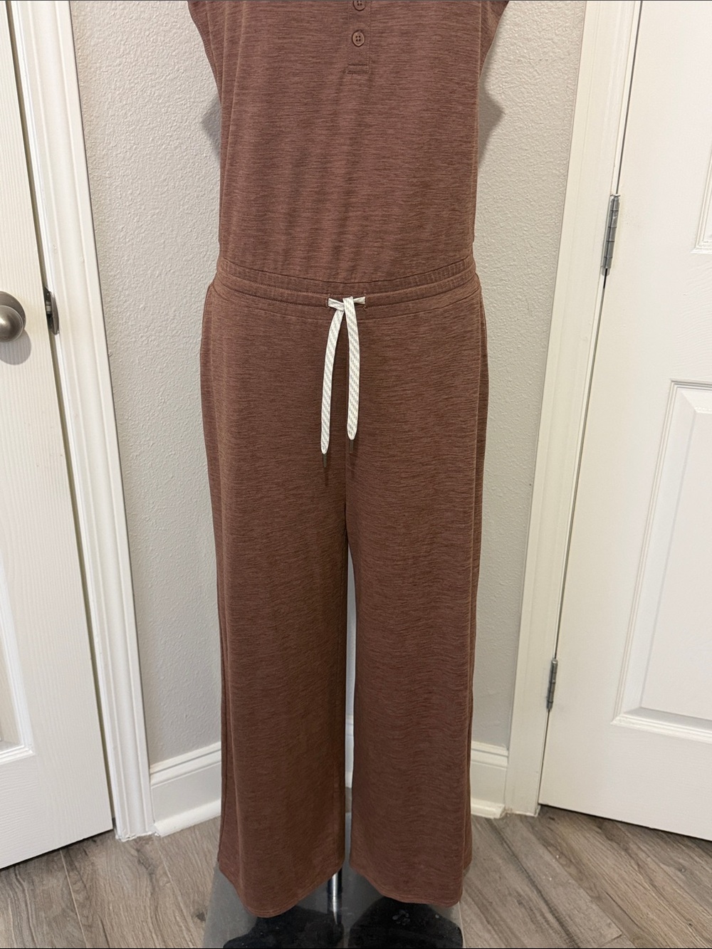 Vuori Falls Jumpsuit in Almond Heather Drawstring Wide Leg - Picture 4 of 10